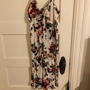 Fun floral dress with slit on the side!